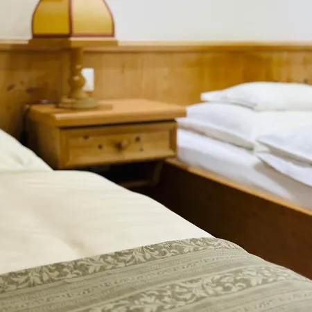 Oereg Pres Butikhotel Ξενοδοχείο Mór